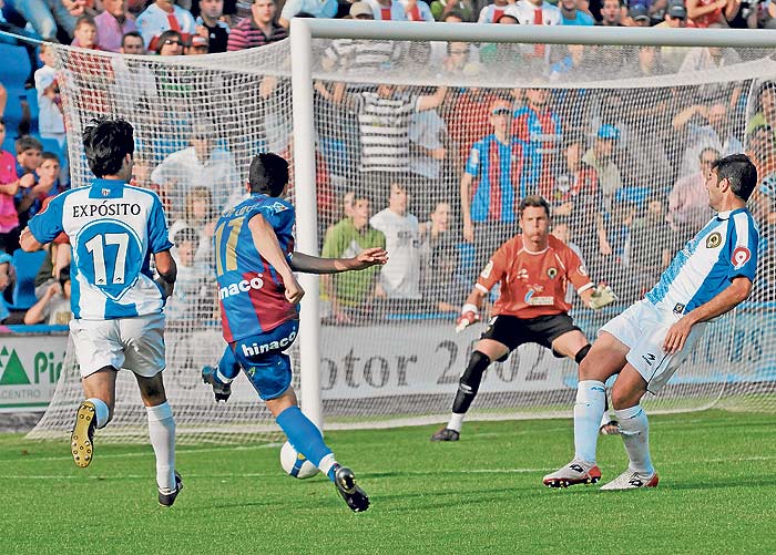 El Hércules se frena ante un Huesca inconformista