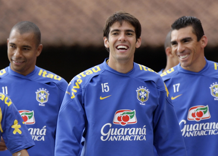 El Chelsea niega cualquier oferta por Kaká