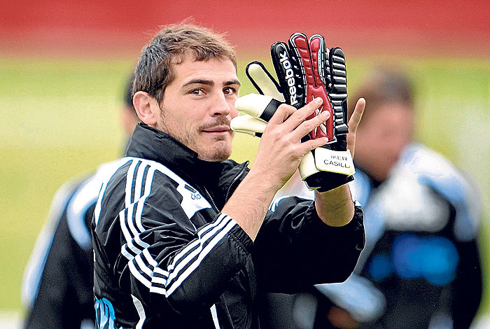 El United va a por Casillas y prepara una megaoferta