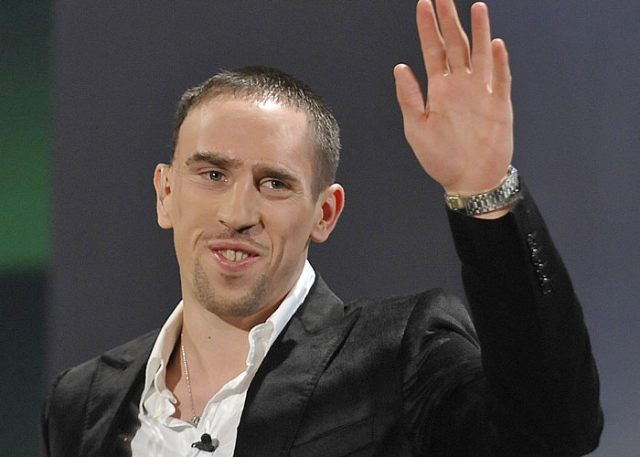 Rummenigge se cierra en banda: "Ribéry no se vende"
