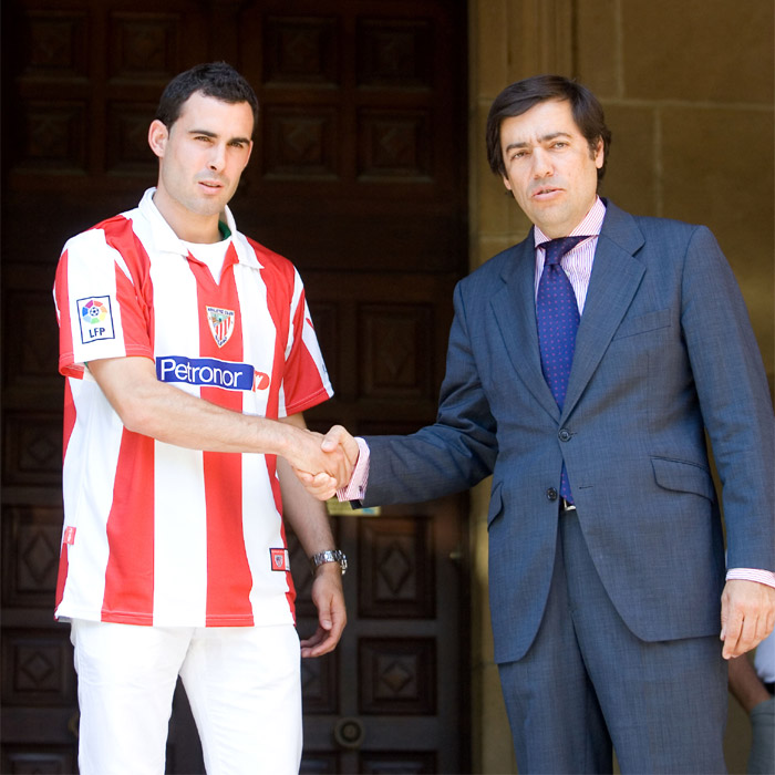 Díaz de Cerio llega al Athletic para "crecer como futbolista y hacer crecer al equipo"