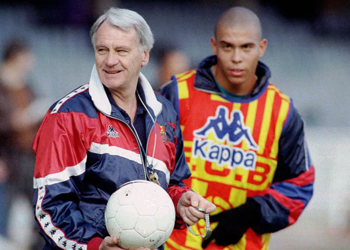 Fallece el entrenador inglés Bobby   Robson, ex técnico del FC Barcelona