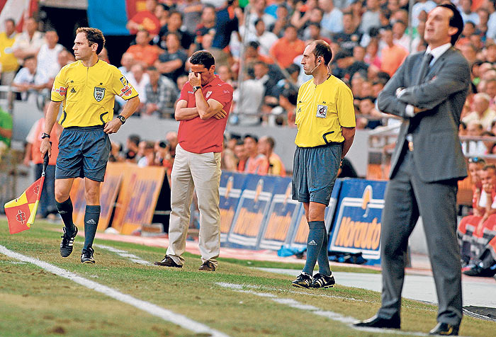 La derrota en Mestalla vuelve a abrir el debate