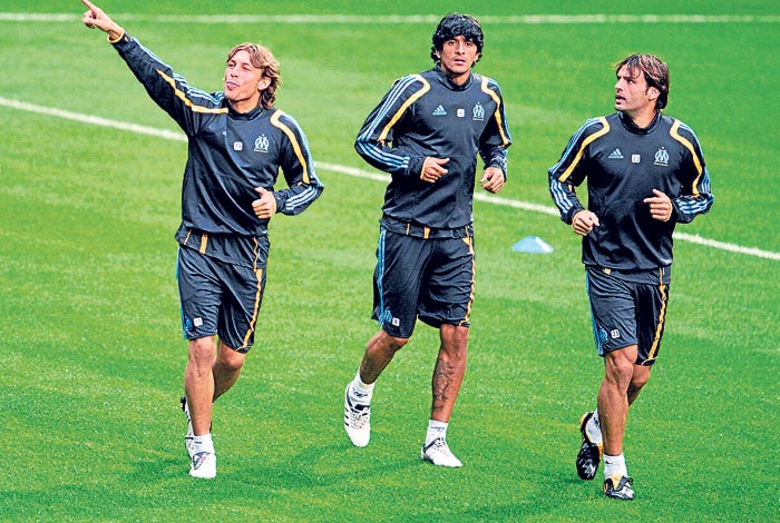 Ataque total: Cristiano, Kaká, Benzema e Higuaín
