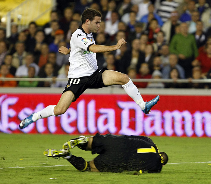 Valdés frenó al Valencia