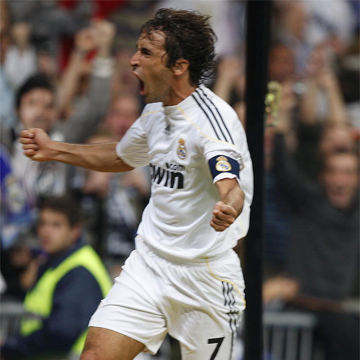 Raúl, a un tanto de igualar a Inzaghi como máximo goleador en competición europea