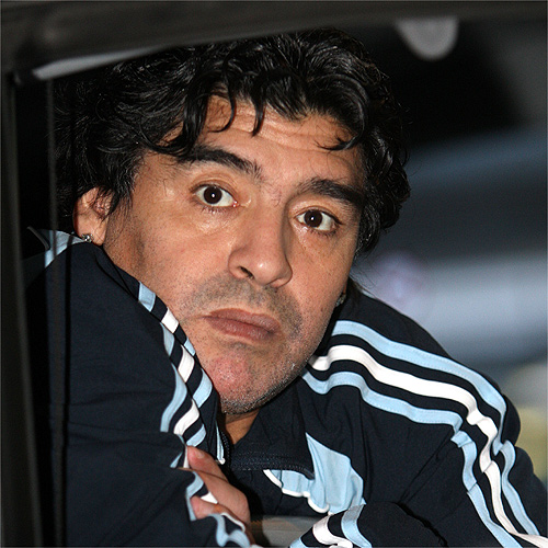 Maradona comparecerá este domingo ante la Comisión Disciplinaria de la FIFA