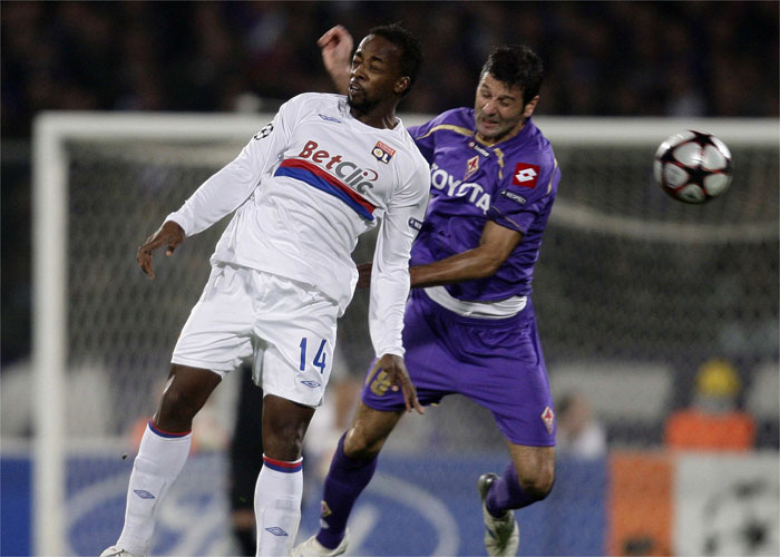 La Fiorentina firma ante el Lyon su pase a octavos