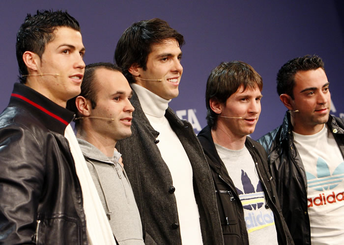 Xavi, Iniesta, Kaká y Cristiano: "Messi merece el FIFA World Player"