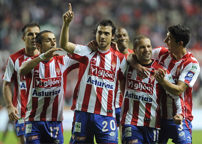 El Sporting se asegura la permanencia sin ganar al Atlético