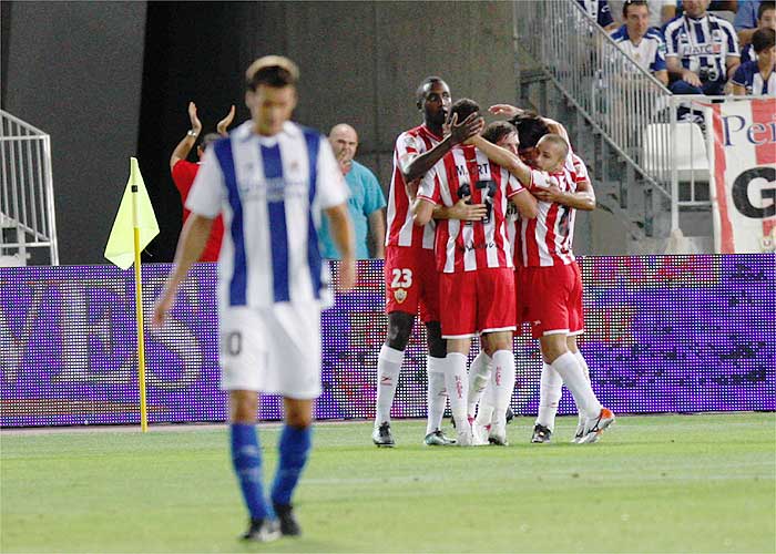 Ulloa rescata un punto para el Almería en el último minuto