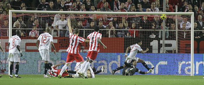Piatti fotocopia a Messi y pone en llamas al Sevilla