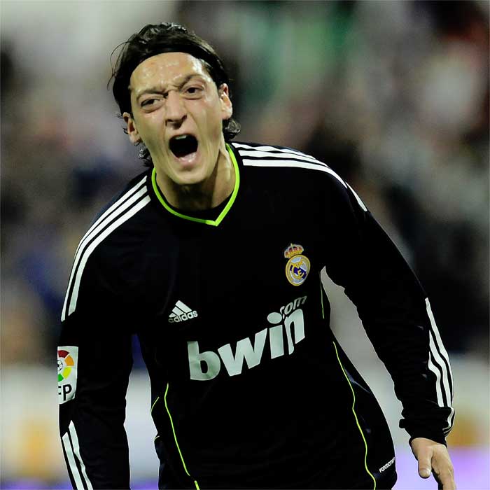 Ozil: "Cristiano y Casillas se llevan perfectamente bien"