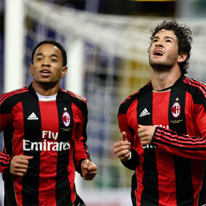 El Milan y el Inter pasan a semifinales de la Copa