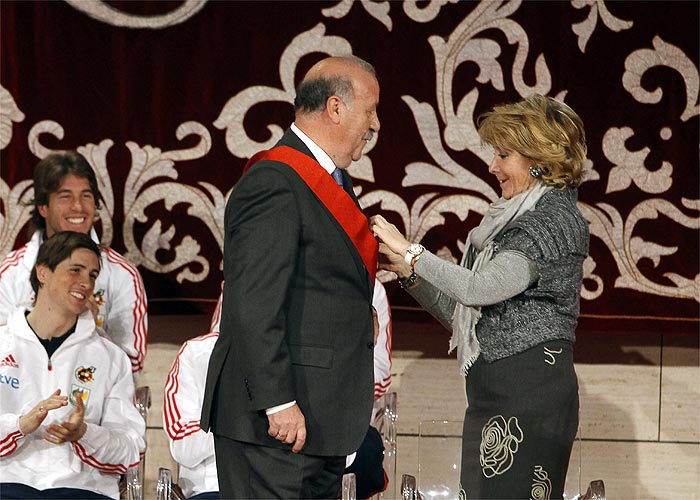 Vicente Del Bosque recibe la Gran Cruz del 2 de Mayo