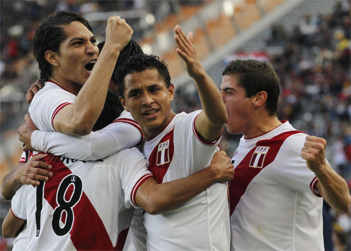 Paolo Guerrero y Chiroque dan el tercer puesto a Perú