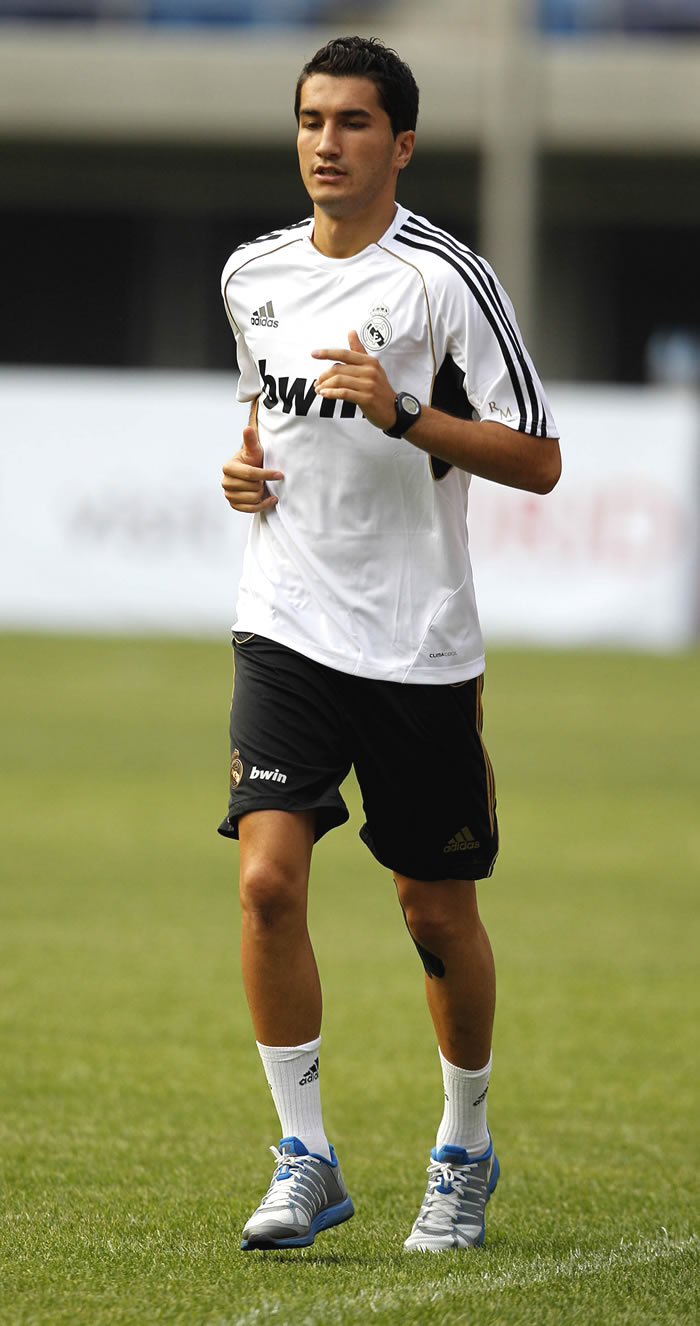 Sahin continuará de baja al menos quince días más