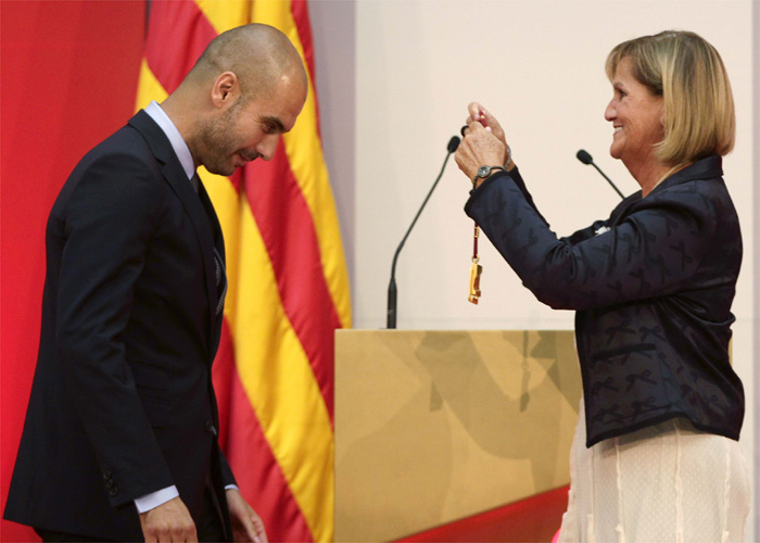 Cataluña entrega su Medalla de Honor a Pep Guardiola