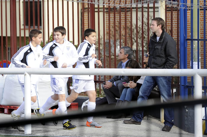 Mou invita al Canillas al Bernabéu por un pacto