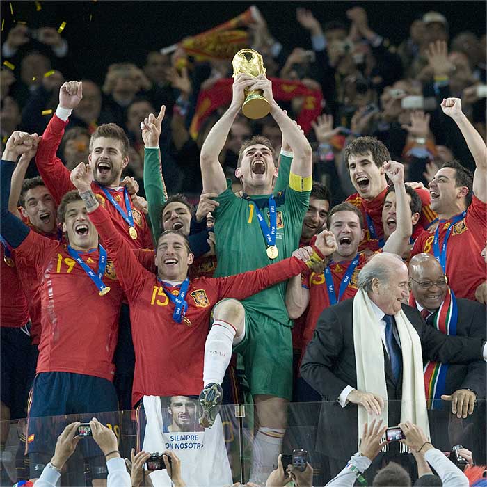 La UEFA homenajeará a 'Zubi', Raúl, Casillas y Xavi