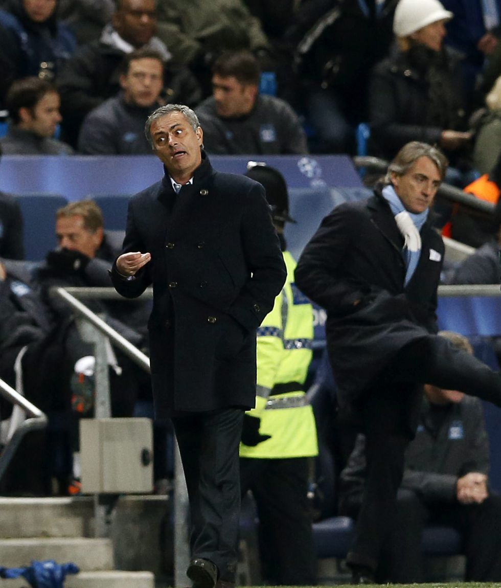 Mourinho: "¿Mal arbitraje? Pepe le partió una vez la tibia a Alves"