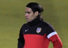 Roman Abramovich, listo para ofrecer a Falcao 12,3 millones