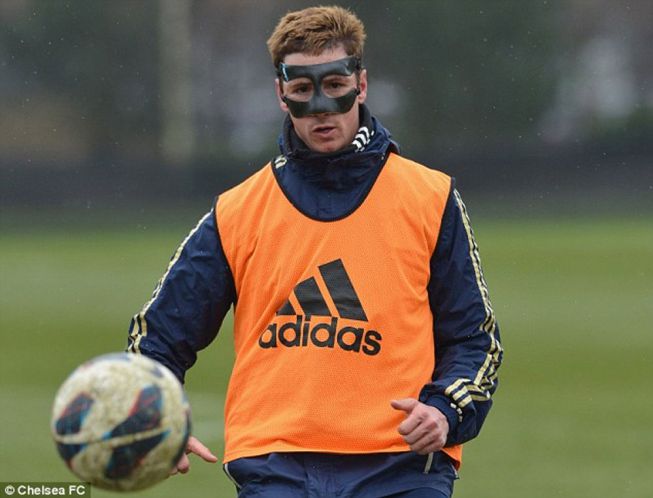 Chelsea, Torres si allena con una maschera (FOTO) 34 1364384467 087213 1364384599 noticia normal
