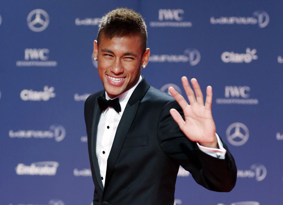Neymar dice ahora que "no me interesa el Barcelona, soy feliz"