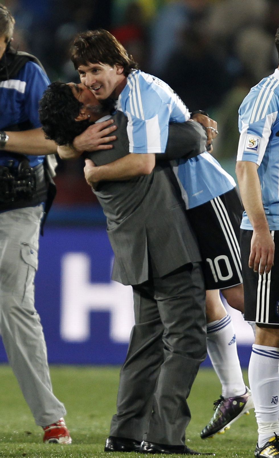 Messi iguala los 345 goles que marcó Maradona en su carrera