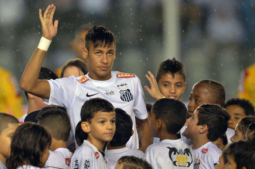 Neymar ficha por el Barcelona