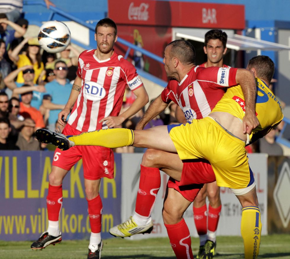 El Girona toma ventaja tras el empate en Santo Domingo