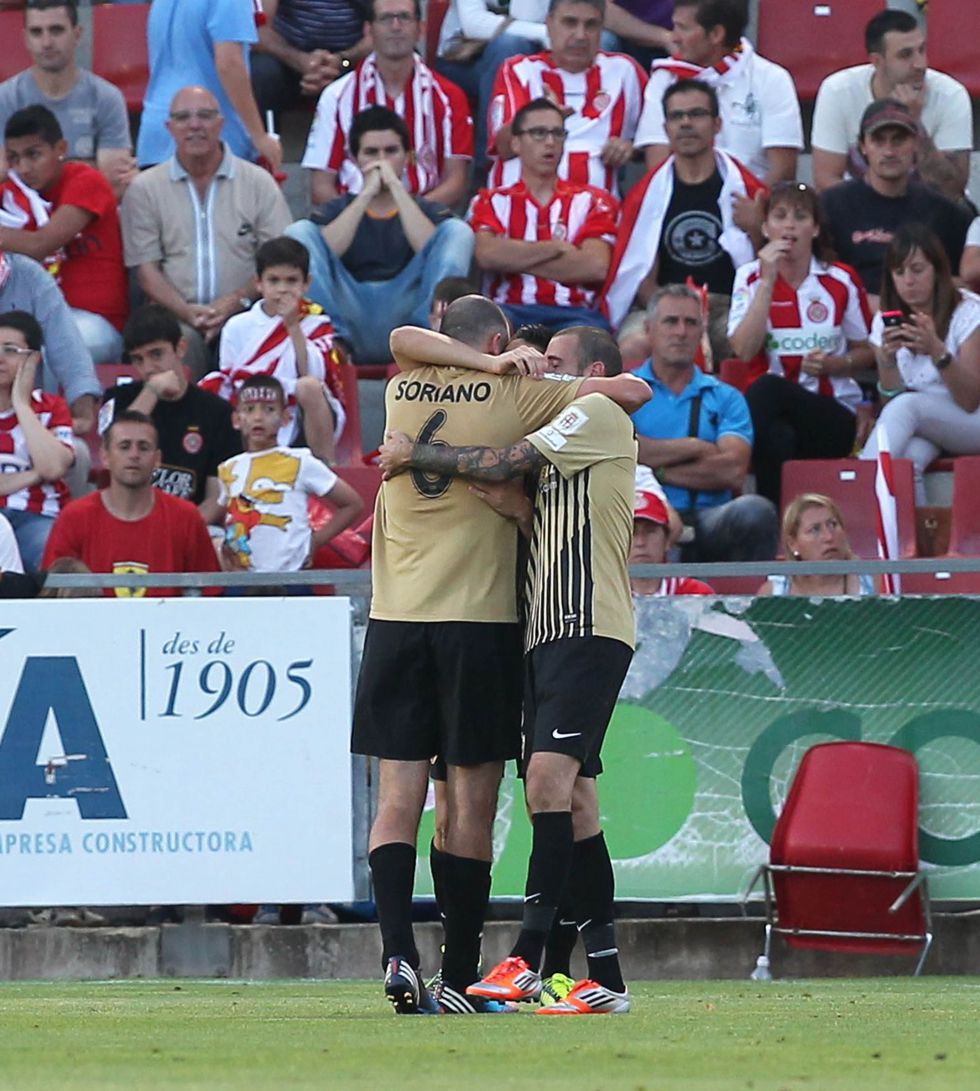 El Almería golpea primero