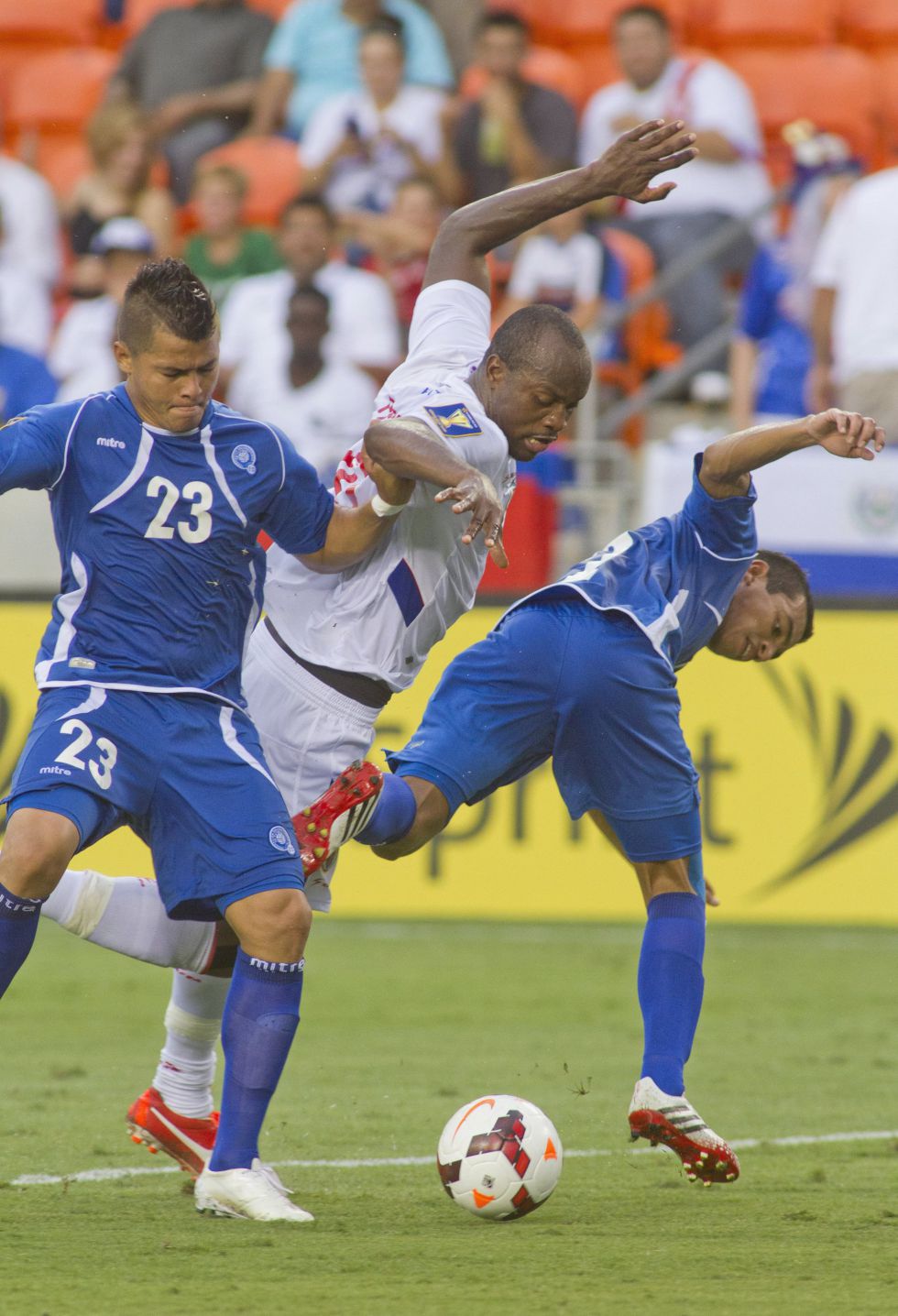 El Salvador venció a Haití y jugará con México en cuartos