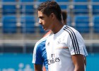 Varane participó con el resto en la primera parte de la sesión