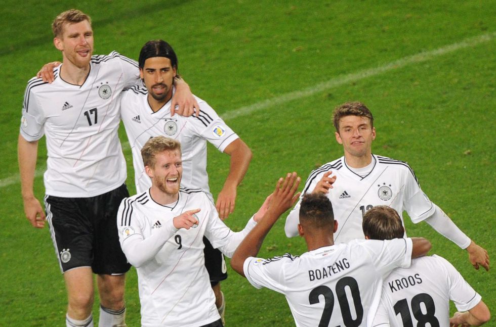 Khedira abre la lata y Alemania
sella su billete para el Mundial