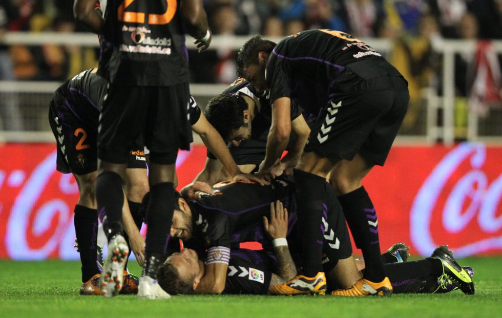 El Valladolid baila al Rayo