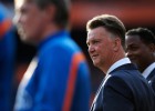 Louis Van Gaal cambia y pasará mañana al 4-4-2 ante Gales