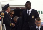 Mario Balotelli fue el rey de la fiesta en el viaje hasta Brasil