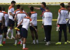 La marcha de Louis Van Gaal al United indigna a toda Holanda