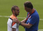 Van Gaal rejuvenece a Sneijder