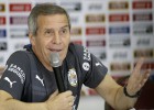 Tabárez da el once de Uruguay sin Luis Suárez: 
