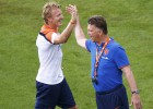 Kuyt jugó a los 33 años por primera vez de lateral zurdo