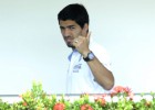 Luis Suárez llega a Montevideo y ya descansa con su familia