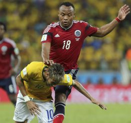 Zúñiga a Neymar: "Te admiro, espero que vuelvas pronto"