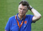 Louis Van Gaal estudia usar un marcaje al hombre con Messi