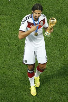 La demanda salarial de Khedira, gran escollo para el Arsenal