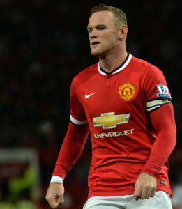 Rooney con el brazalete de capitán