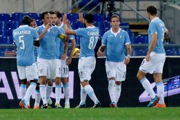 El Lazio se aupa al tercer puesto tras vencer al Cagliari por 4-2