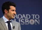 Figo anuncia que se presenta a la presidencia de la FIFA