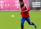 Thiago Alcántara vuelve a entrenarse con el balón